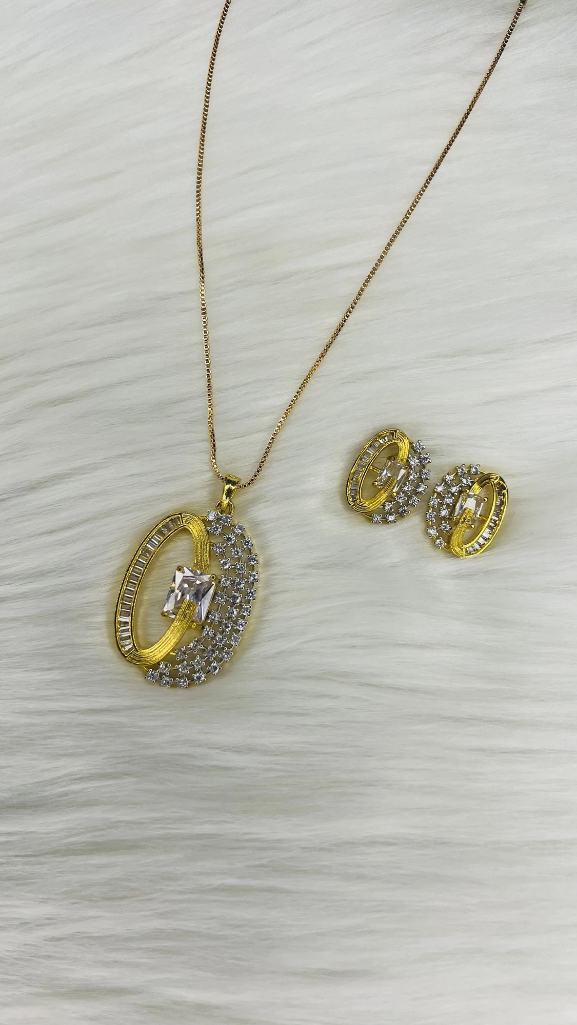 Crystal Orbit Set