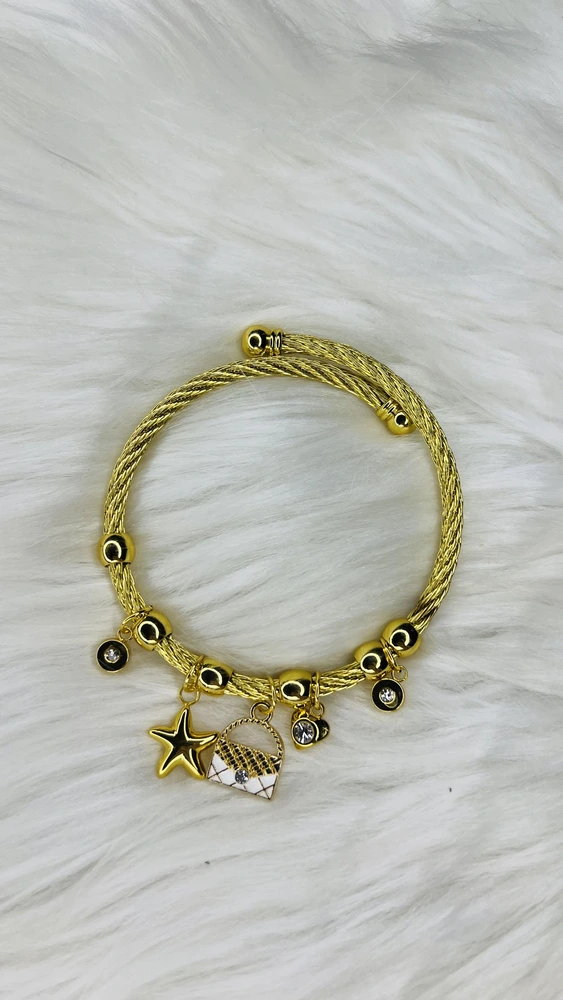Charm Star Bracelet (Golden)