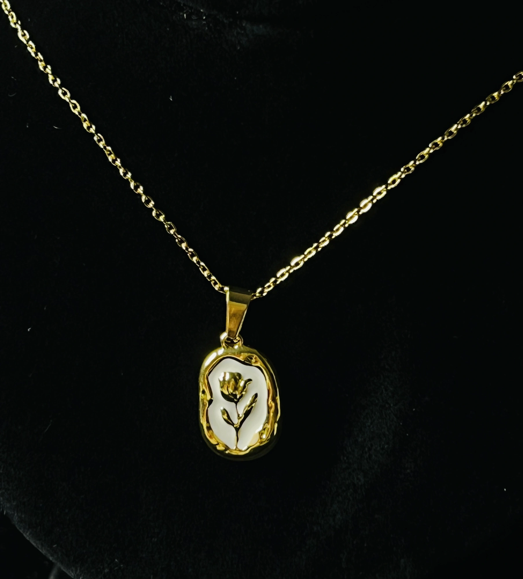White Rose Pendant, photo 1 of 2