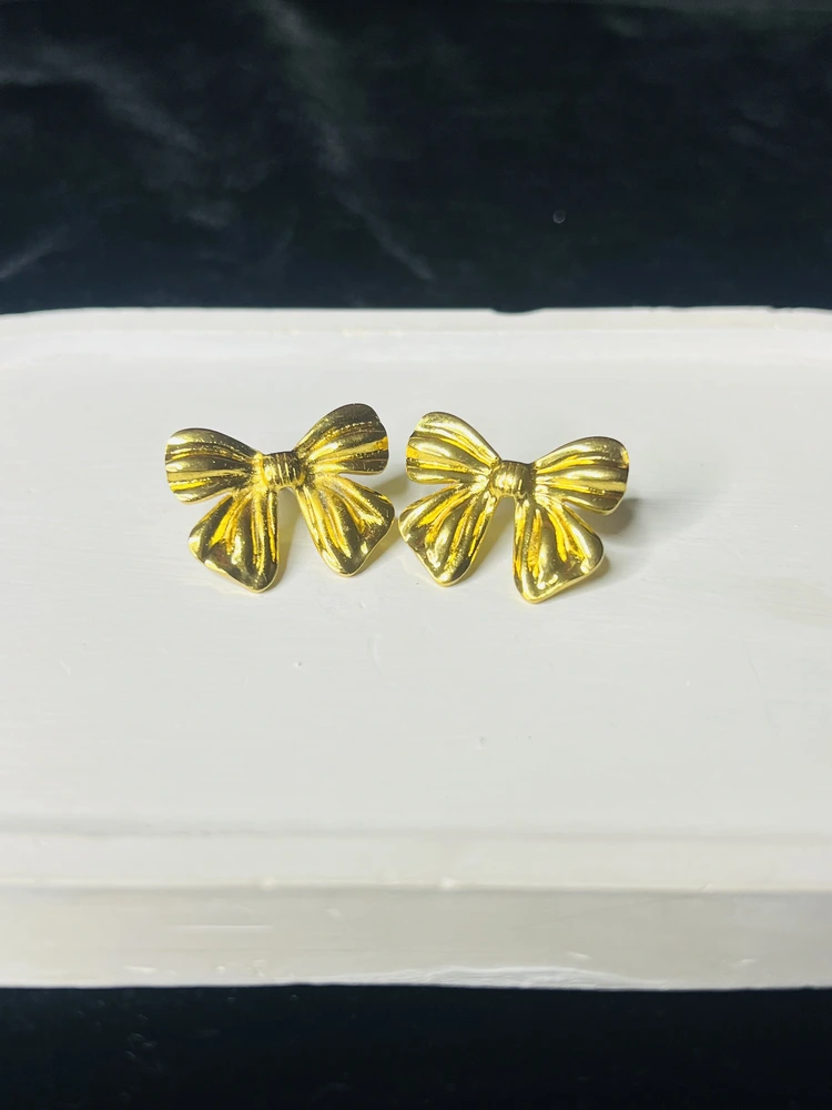 Bow Studs