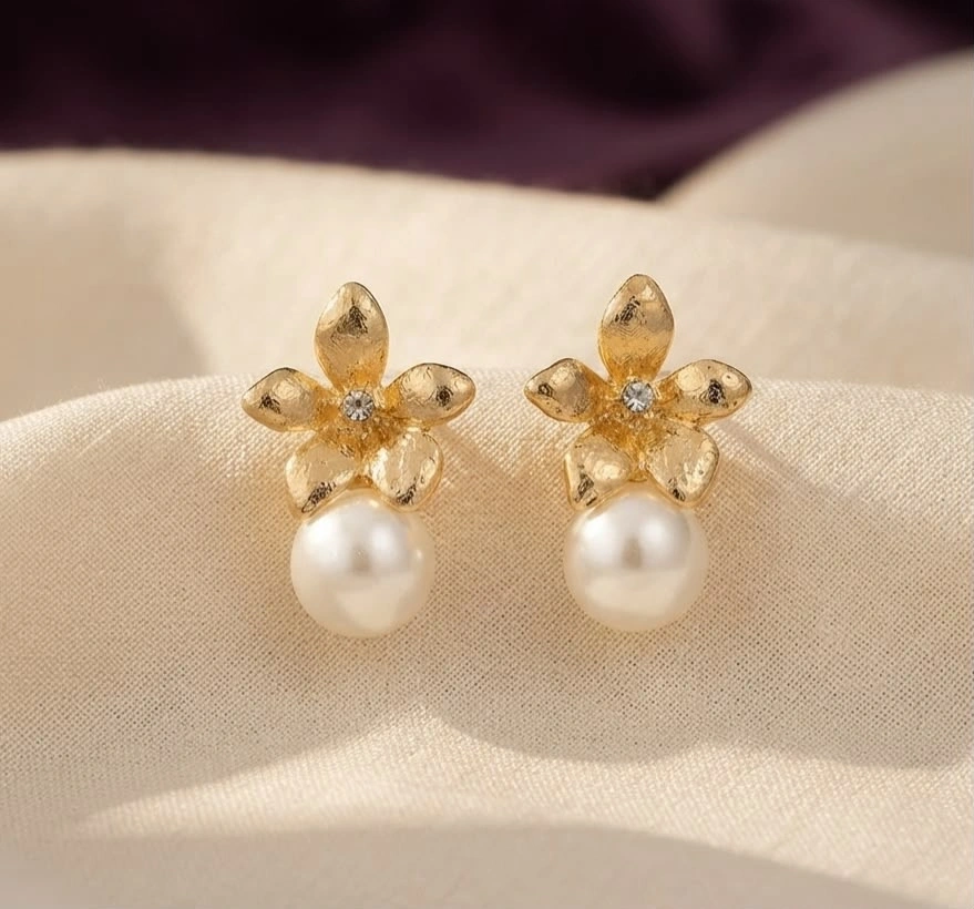 Gold Floral studs
