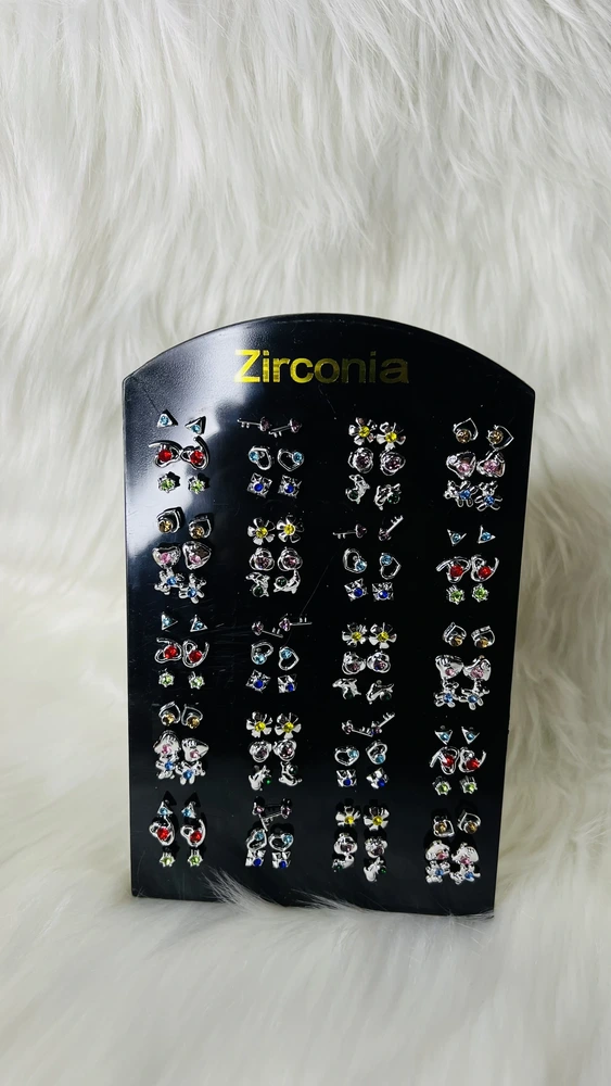 Mini Studs (Pack)