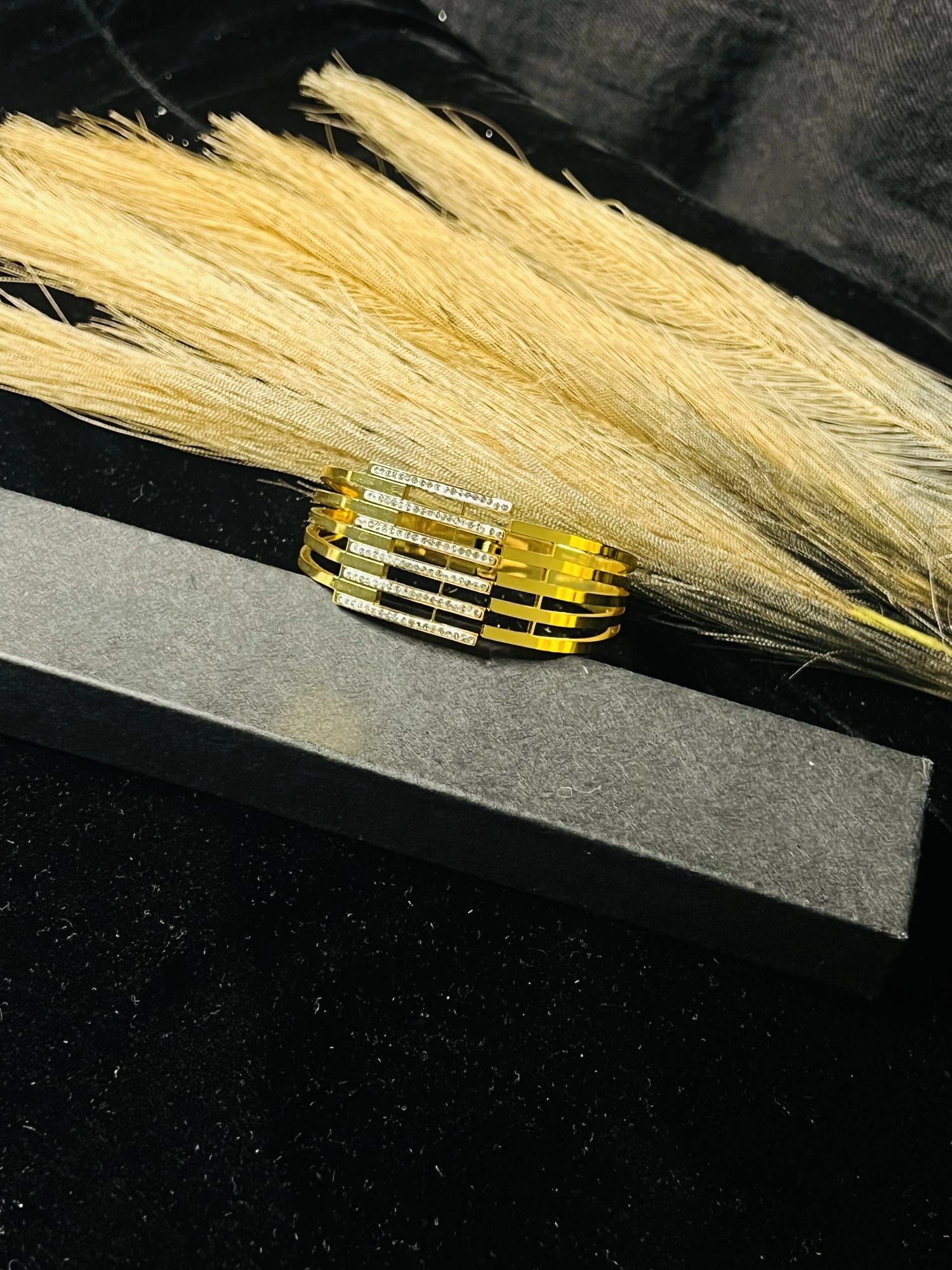 Aurora Gold Bar Handcuff, photo 2 of 3