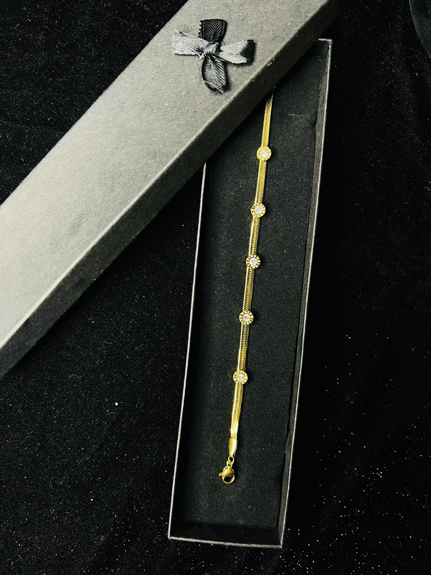 Roman Bracelet With Snake Chain