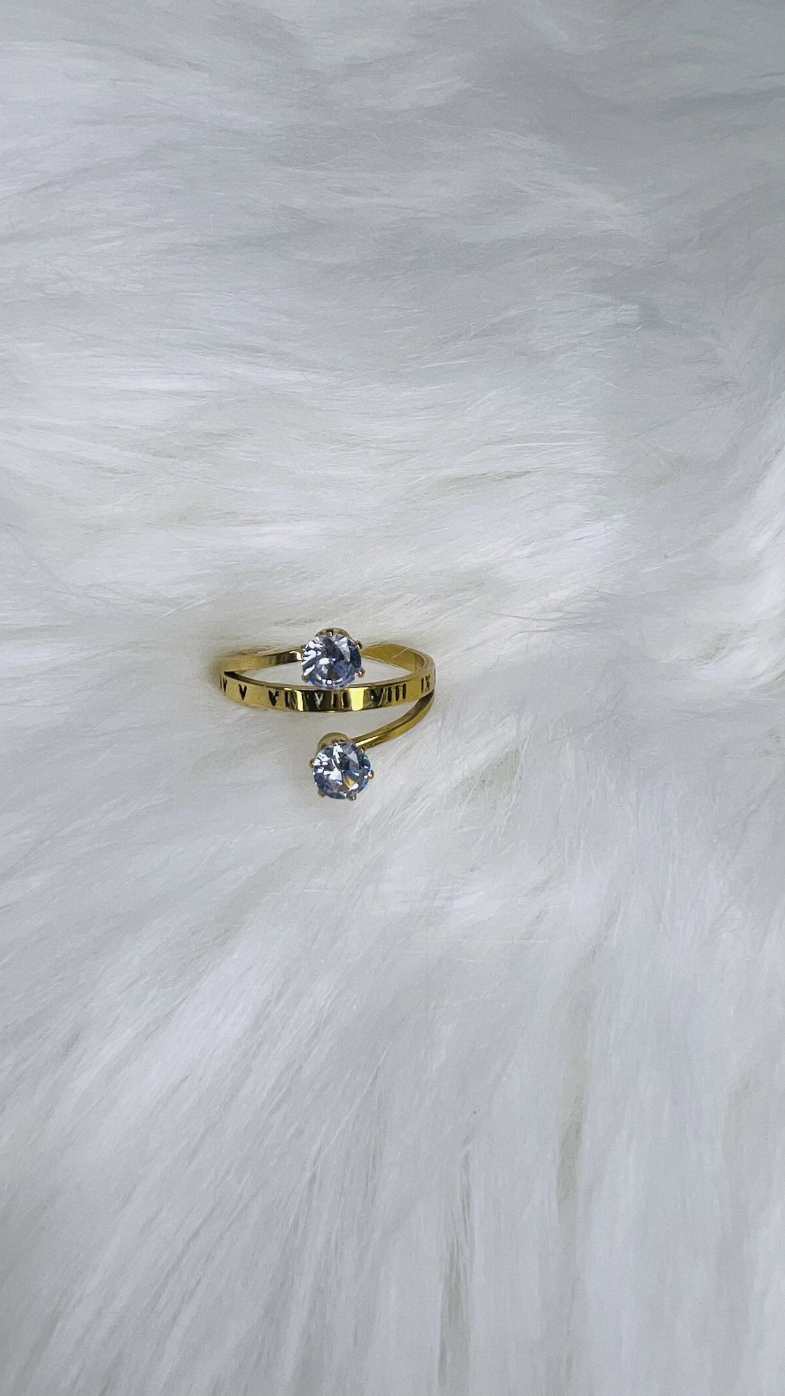 Roman pearls rings