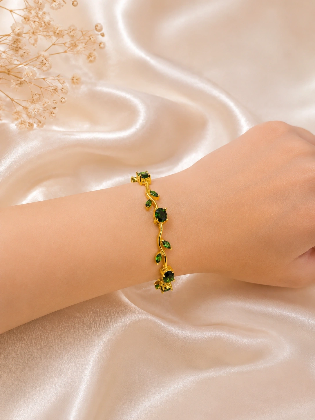 Green Tulip Bracelet 