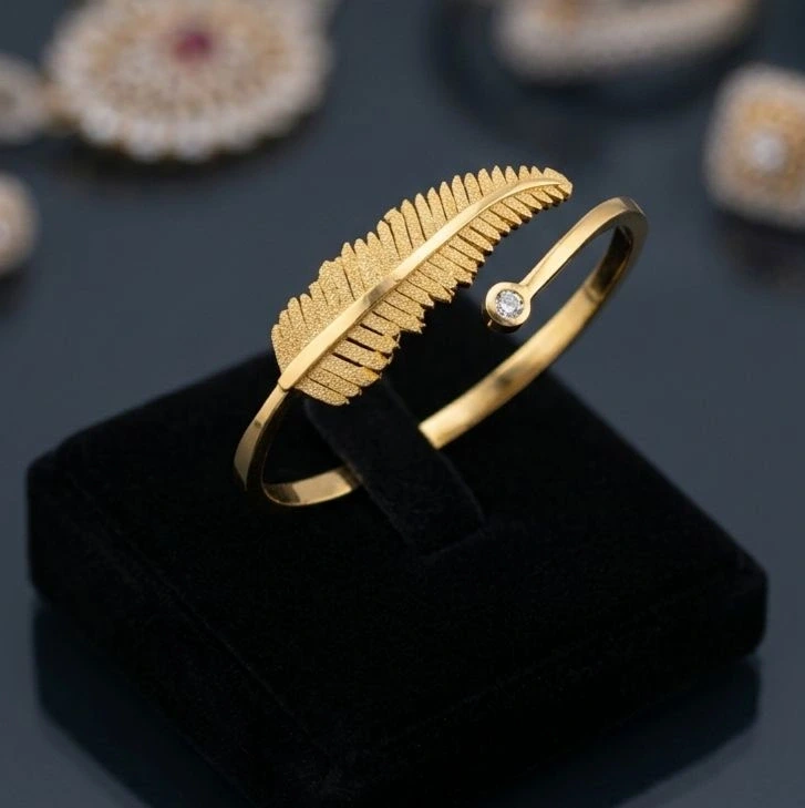 Leaf with stone Handcuff